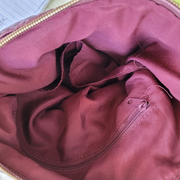 Stone Mountain Crossbody Bag Burgundy - Picture 2 of 5